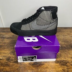 BRAND NEW

Nike SB Zoom Blazer Mid Premium Sneakers
Suede and canvas